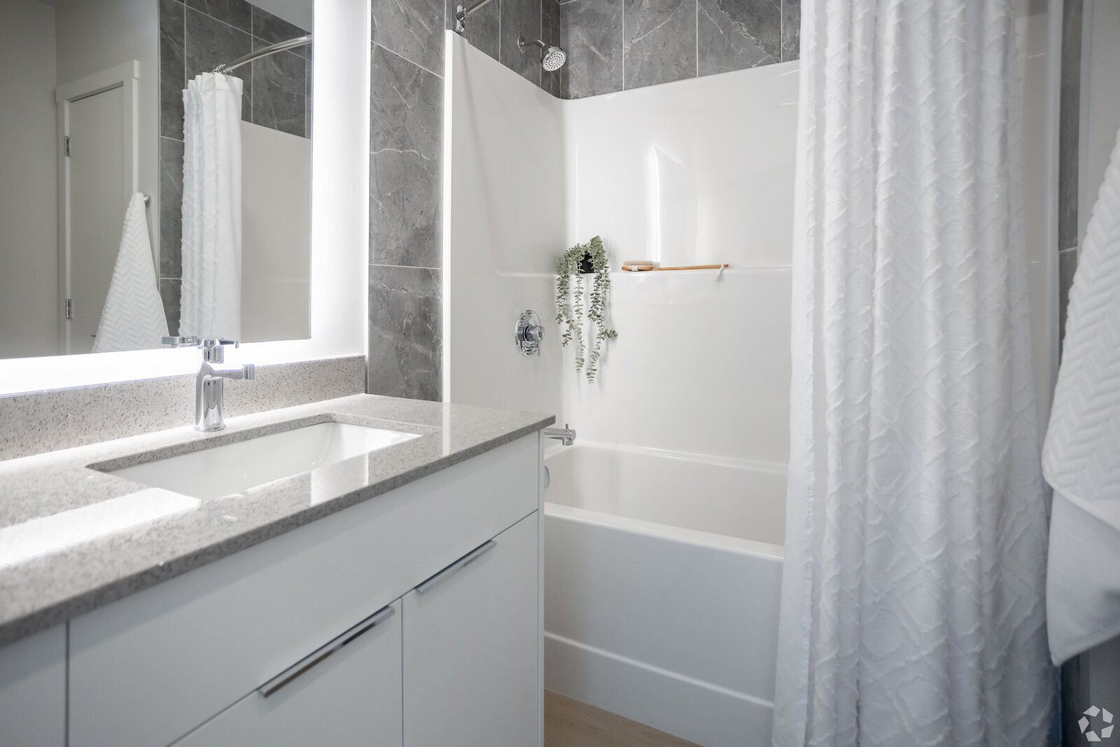 Rentfaster.ca Listing #731769